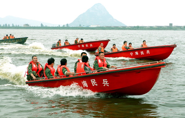 國網(wǎng)寧?？h供電公司為“抗災(zāi)治患”在8個供電所均組建應(yīng)急救援隊