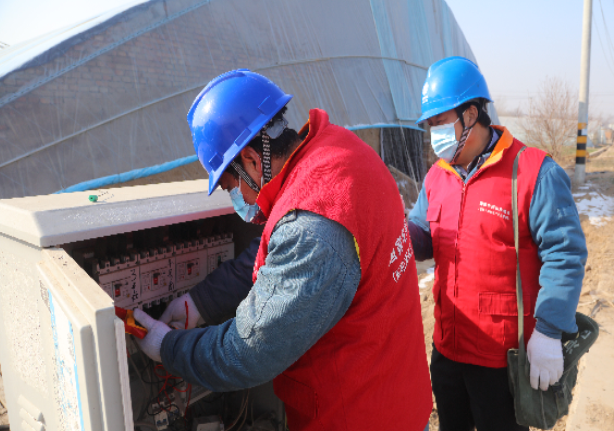 國網菏澤供電公司備戰(zhàn)寒潮，24小時堅守一線保供電