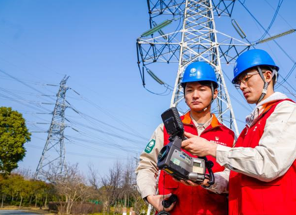 國(guó)網(wǎng)上海電力保障有力助市民安心過年 服務(wù)不減讓申城年味更濃