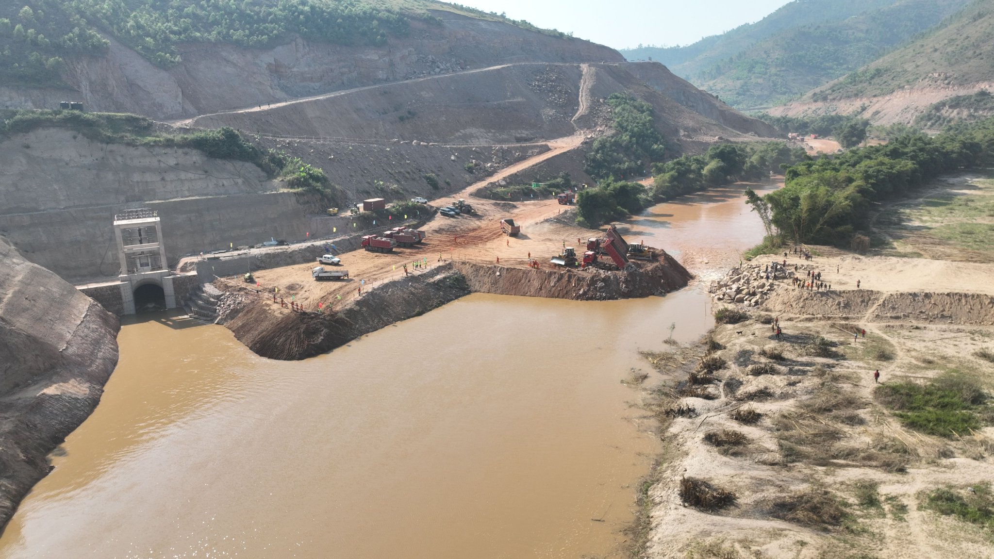 中國(guó)電建承建的盧旺達(dá)最大水電站全面開工