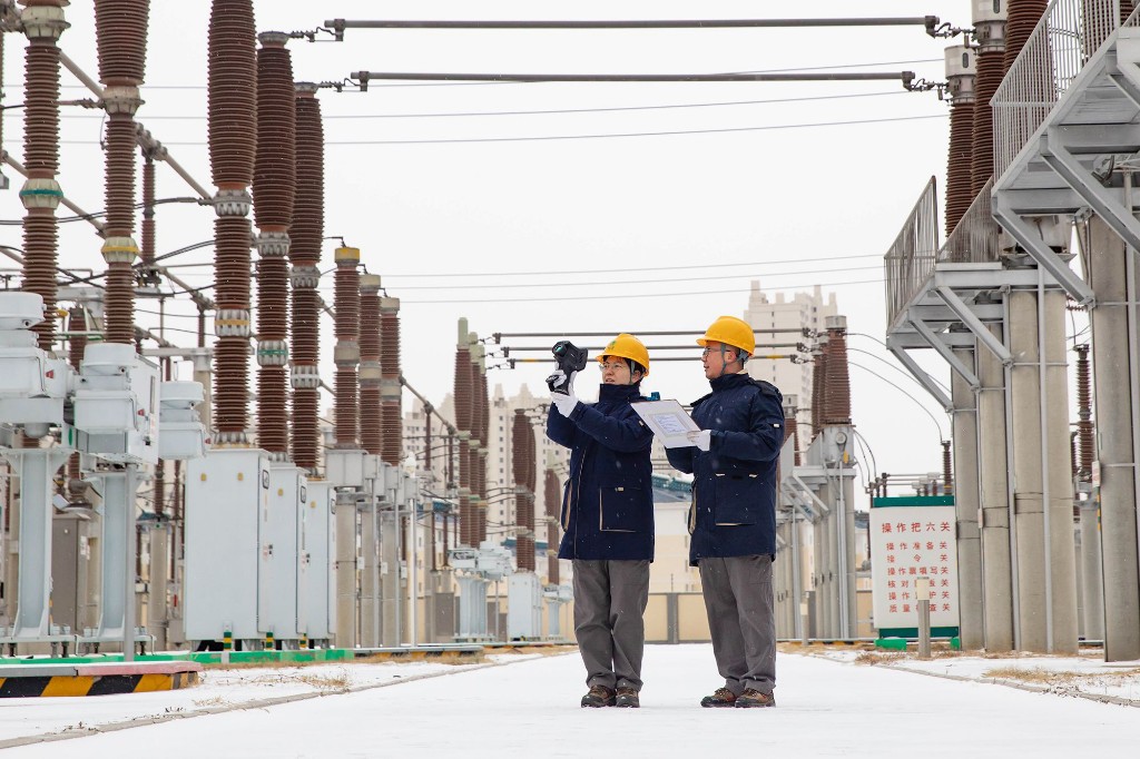 國網秦皇島供電公司全力做好寒潮降雪天氣保供電