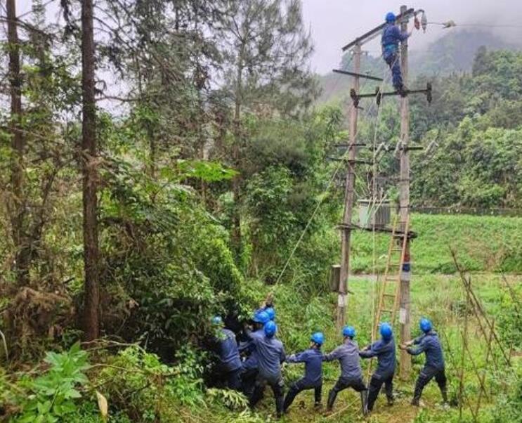 廣西電網(wǎng)受強對流天氣影響用戶基本恢復供電