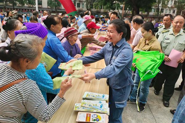 凌云供電公司積極開(kāi)展安全用電咨詢宣傳